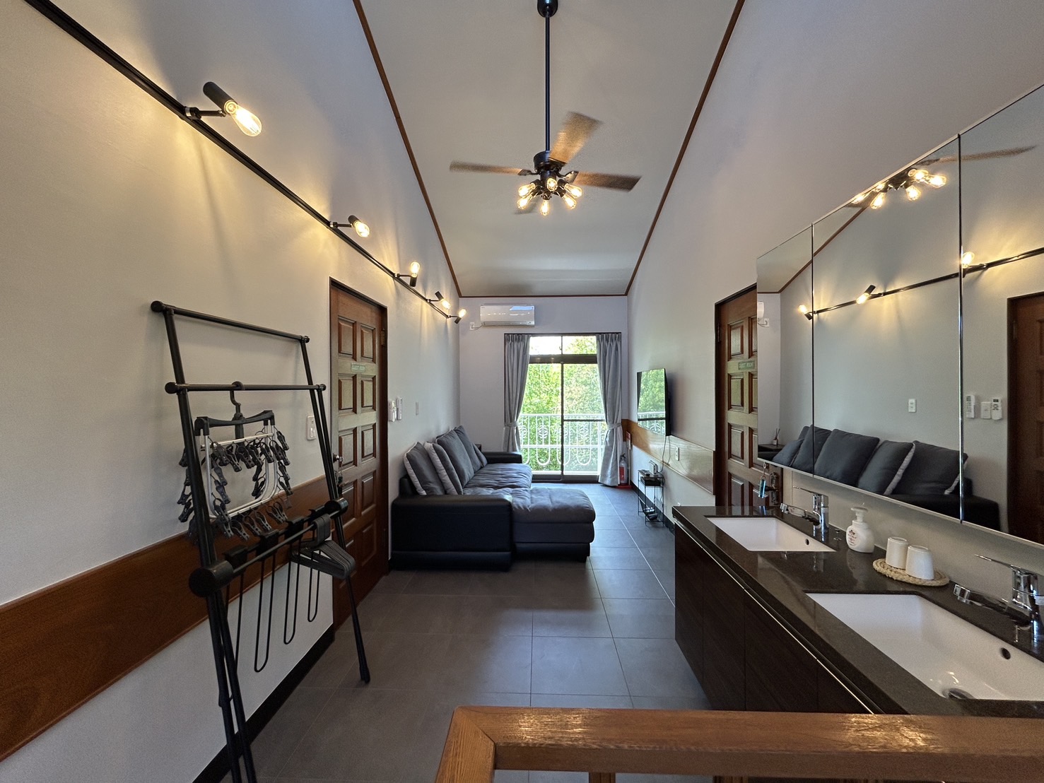 ファミーユ 一碧湖