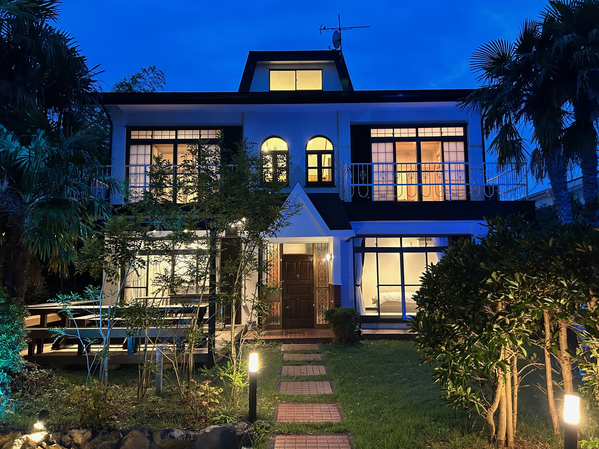 ファミーユ 一碧湖