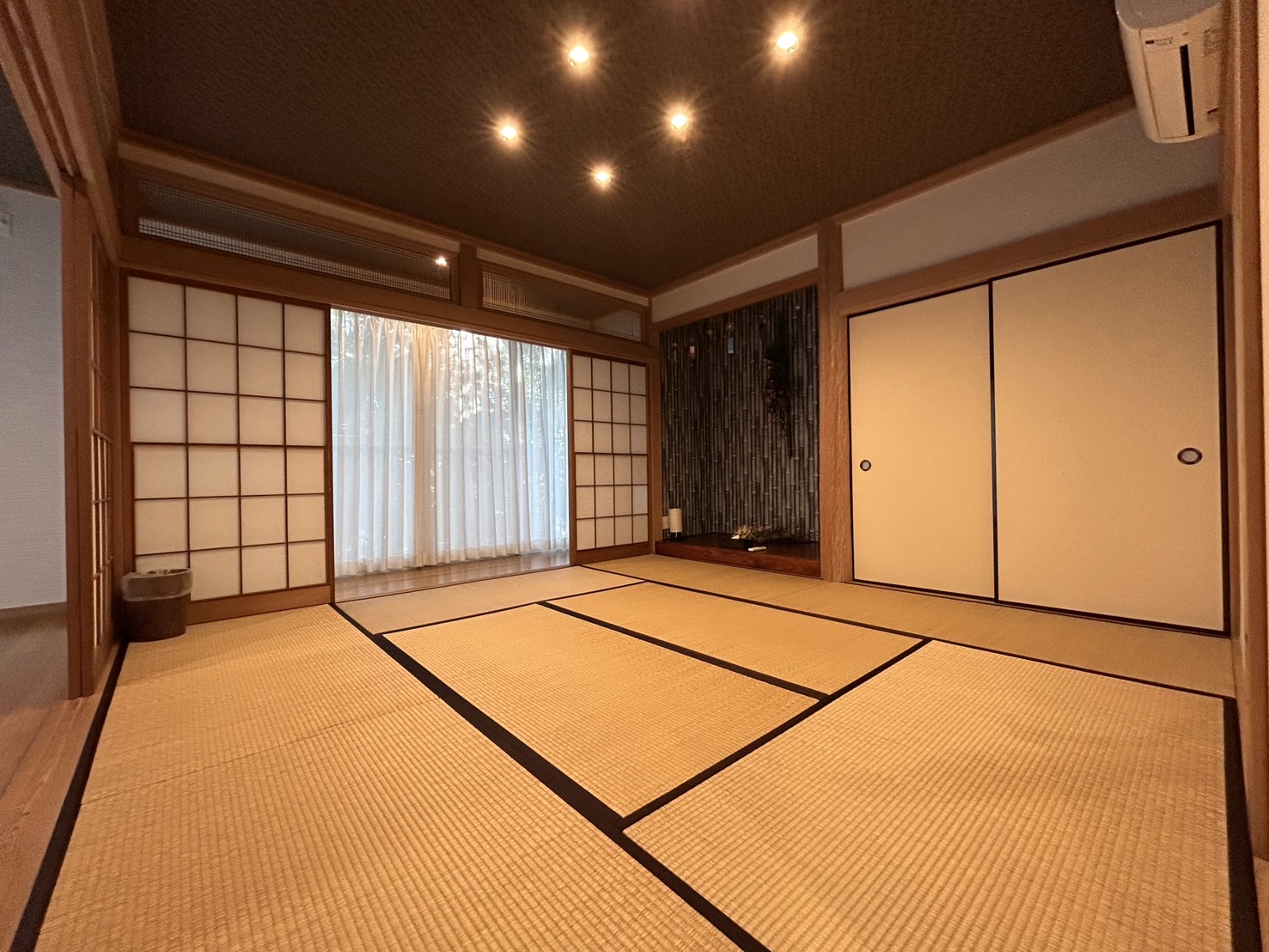 ファミーユ 伊豆の瞳