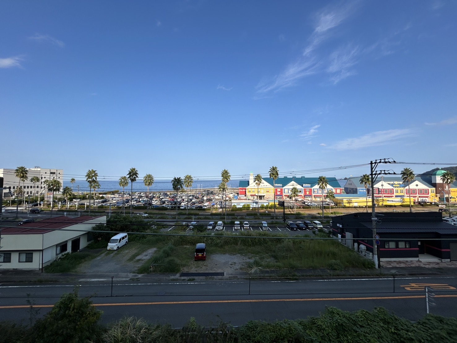 ファミーユ 湯川