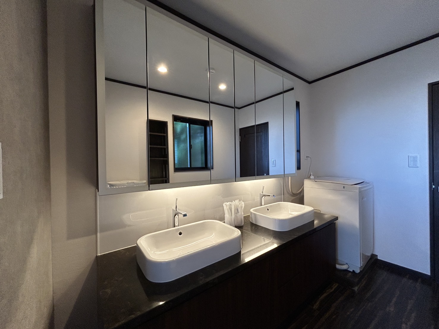 ファミーユ 湯川