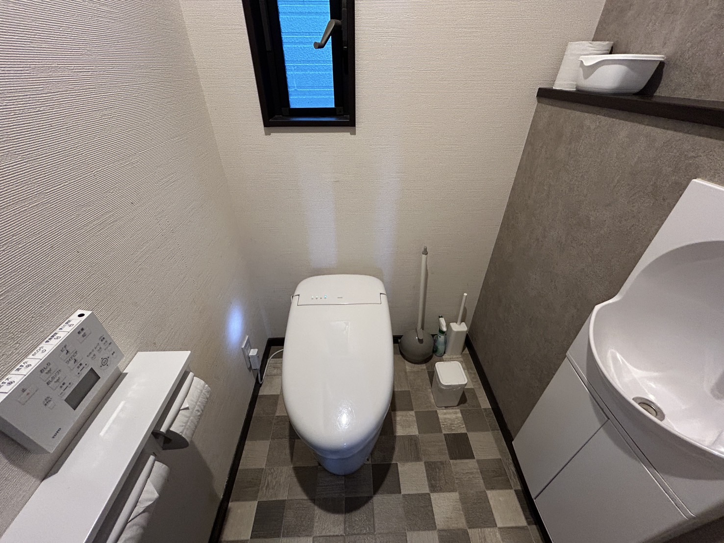 ファミーユ 湯川