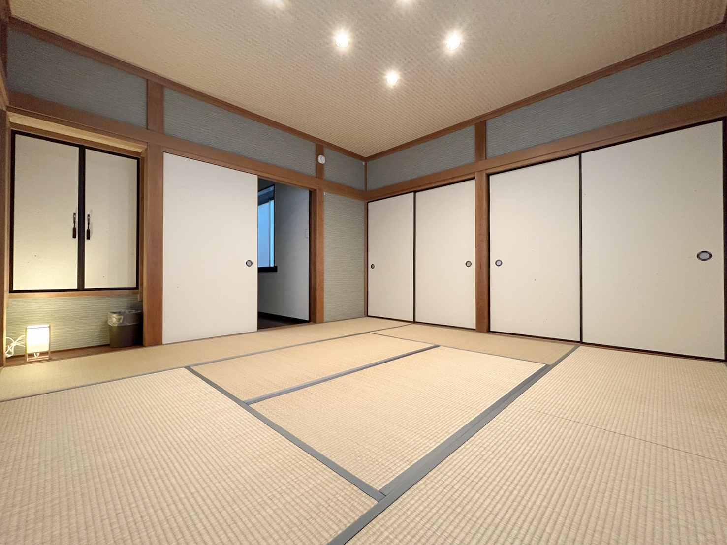 ファミーユ 伊豆の瞳