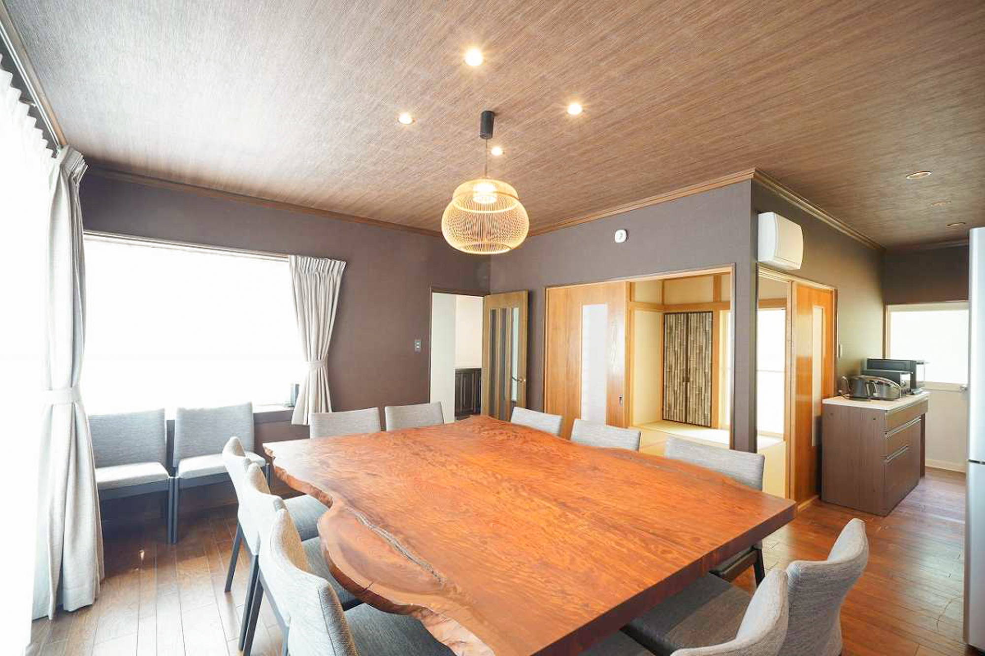 ファミーユ 伊豆の瞳